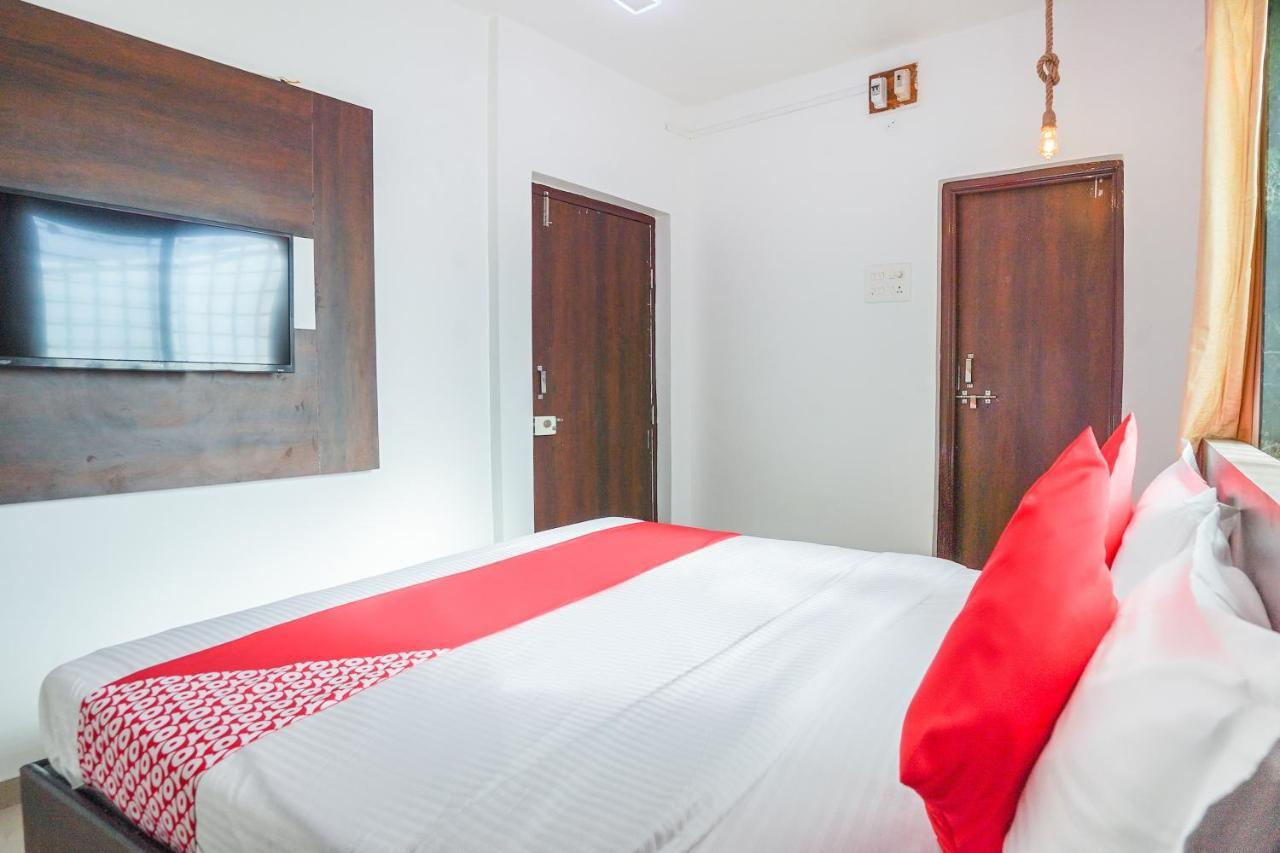 Oyo Flagship 70264 Hotel Vrindavan Mangvadi Exterior photo